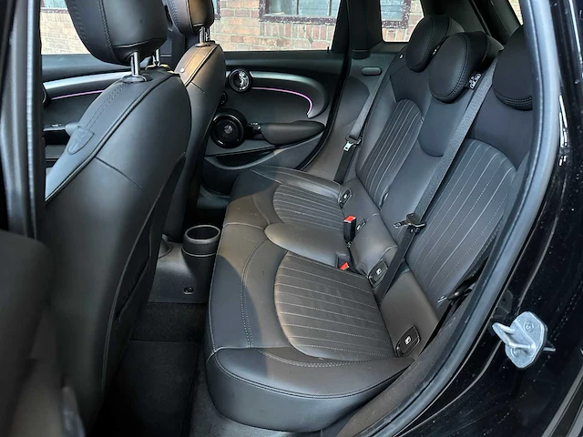 Mini cooper s jcw 2.0 161pk 2021, x-565-gz - afbeelding 36 van  46