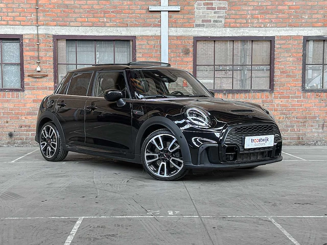 Mini cooper s jcw 2.0 161pk 2021, x-565-gz - afbeelding 44 van  46