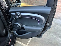 Mini cooper s jcw 2.0 161pk 2021, x-565-gz - afbeelding 31 van  46