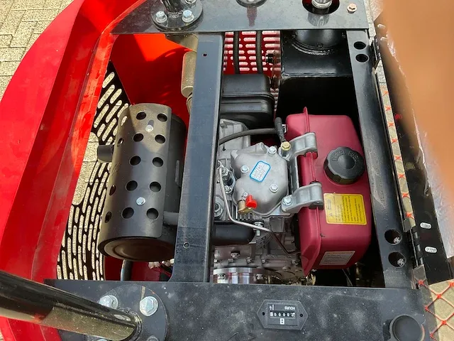 Mini graafmachine met toebehoren - afbeelding 13 van  21