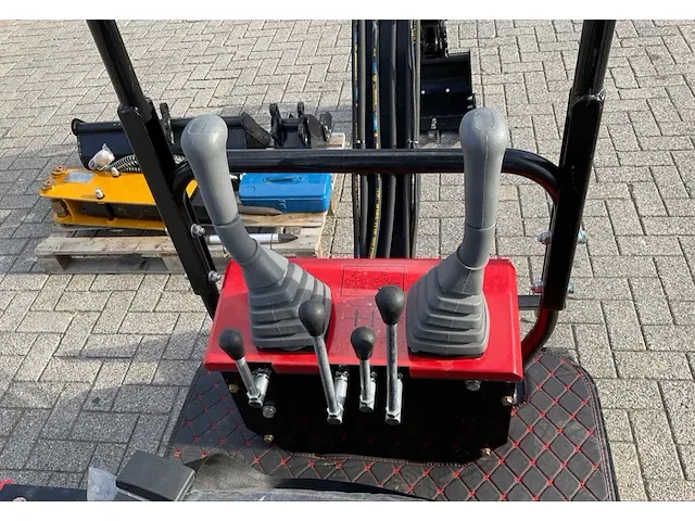 Mini graafmachine met toebehoren - afbeelding 7 van  23