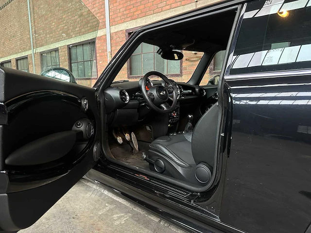 Mini john cooper works 1.6 211pk 2012 (origineel-nl), 31-xkz-3 - afbeelding 28 van  87