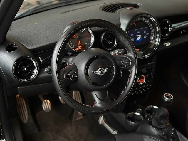 Mini john cooper works 1.6 211pk 2012 (origineel-nl), 31-xkz-3 - afbeelding 29 van  87