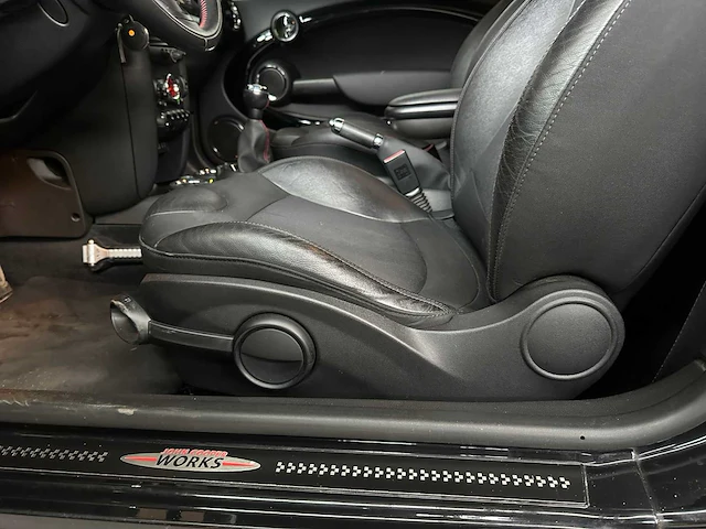 Mini john cooper works 1.6 211pk 2012 (origineel-nl), 31-xkz-3 - afbeelding 31 van  87
