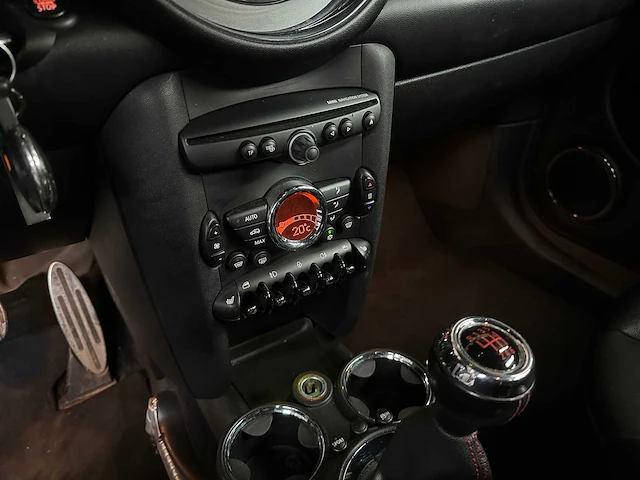Mini john cooper works 1.6 211pk 2012 (origineel-nl), 31-xkz-3 - afbeelding 42 van  87