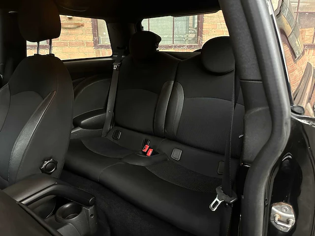 Mini john cooper works 1.6 211pk 2012 (origineel-nl), 31-xkz-3 - afbeelding 68 van  87