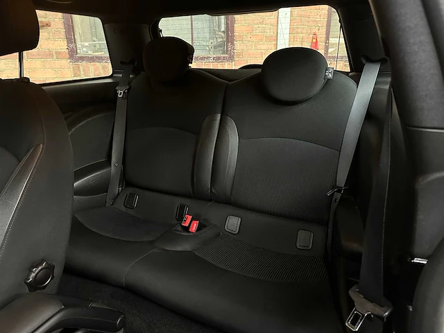 Mini john cooper works 1.6 211pk 2012 (origineel-nl), 31-xkz-3 - afbeelding 69 van  87