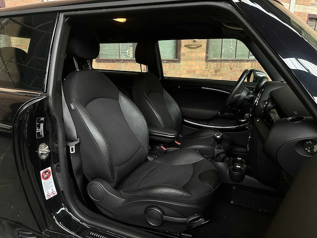 Mini john cooper works 1.6 211pk 2012 (origineel-nl), 31-xkz-3 - afbeelding 71 van  87