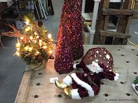 Mini kerstboom 2stuks + kerstman ( besch.) + boompje - afbeelding 1 van  3