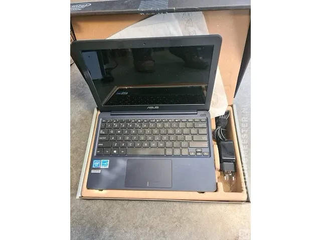 Mini laptop asus, r209h, blauw - afbeelding 1 van  4