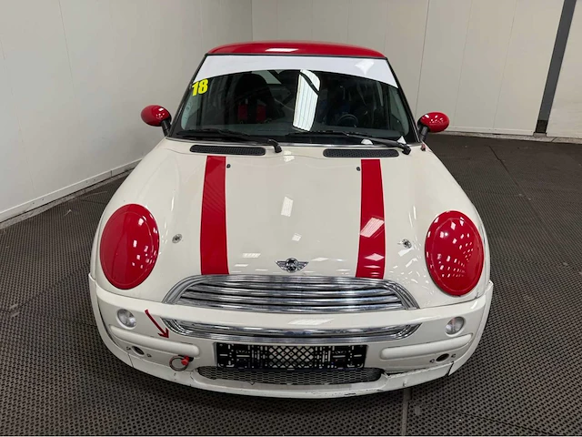 Mini mini - circuit auto - personenauto - 2001 - afbeelding 2 van  30