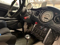 Mini mini - circuit auto - personenauto - 2001 - afbeelding 4 van  30
