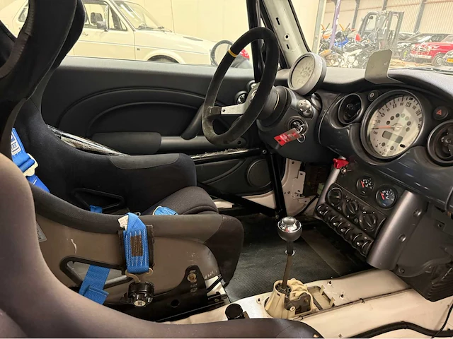 Mini mini - circuit auto - personenauto - 2001 - afbeelding 7 van  30