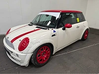 Mini mini - circuit auto - personenauto - 2001 - afbeelding 1 van  30