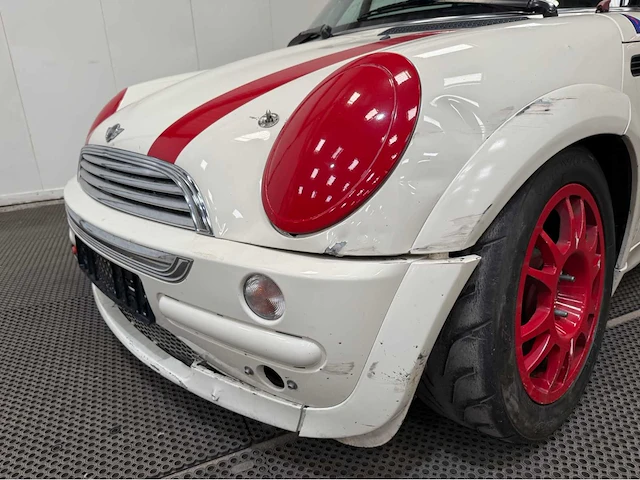 Mini mini - circuit auto - personenauto - 2001 - afbeelding 26 van  30