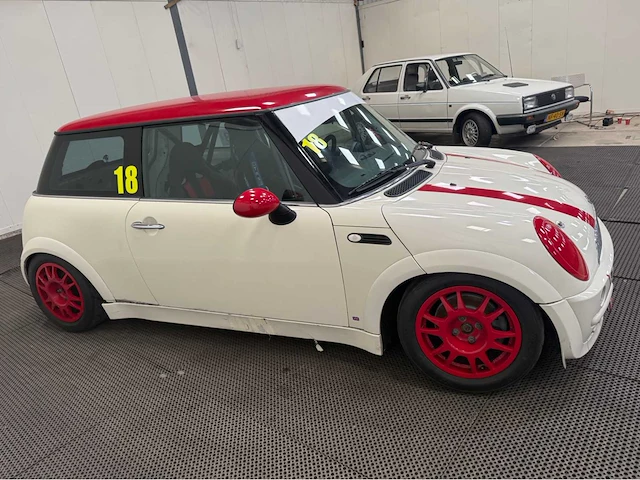 Mini mini - circuit auto - personenauto - 2001 - afbeelding 29 van  30