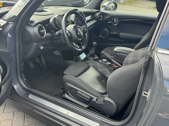 Mini mini 2.0 cooper s chili 2015 | 5-zst-59 - afbeelding 28 van  34