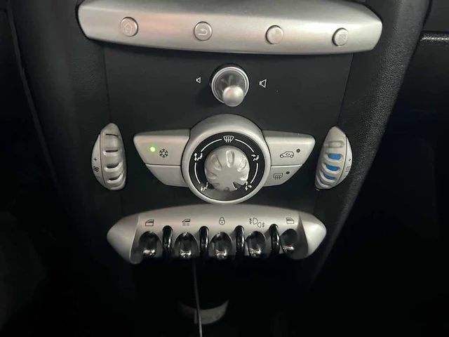 Mini mini cabrio 1.6 cooper pepper , 58-jgh-3 - afbeelding 2 van  17