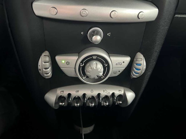 Mini mini cabrio 1.6 cooper pepper , 58-jgh-3 - afbeelding 2 van  17