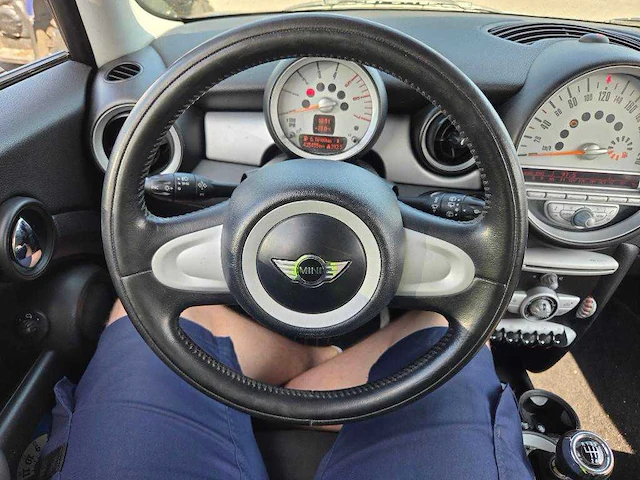Mini mini clubman 1.6 cooper d pepper , 71-gfk-4 - afbeelding 15 van  17