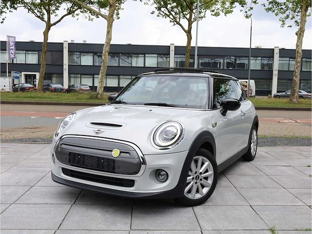 Mini mini electric cooper se 33 kwh 135kw automaat 2020 - afbeelding 1 van  34