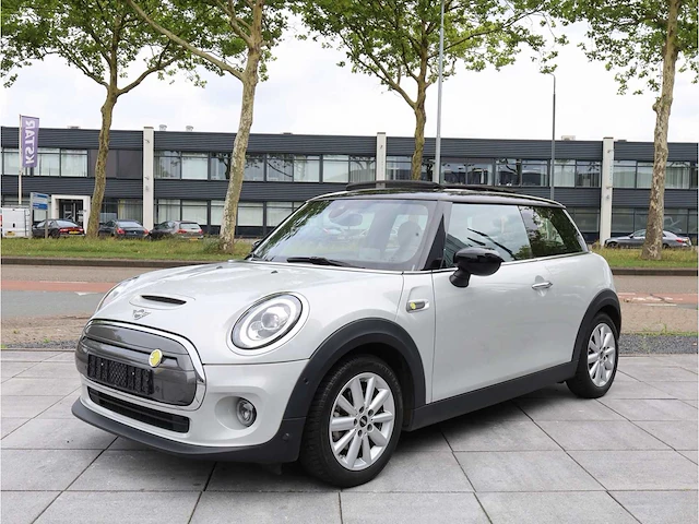 Mini mini electric cooper se 33 kwh 135kw automaat 2020 - afbeelding 34 van  34