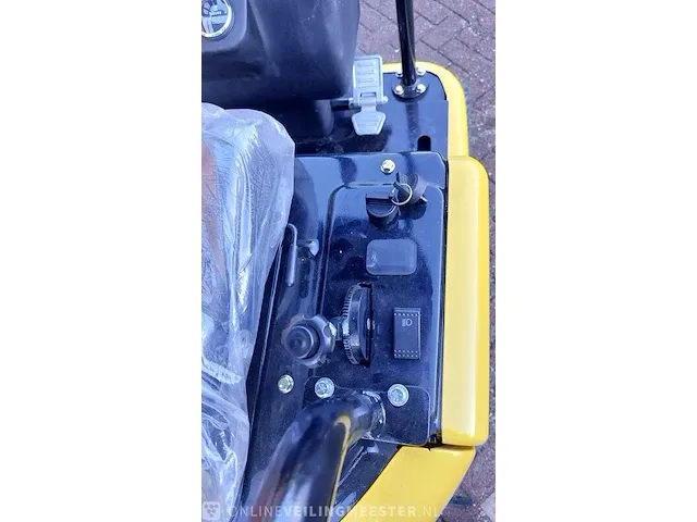 Mini rupsgraafmachine stahlworks, hl319, geel, bouwjaar 2023 - afbeelding 28 van  41