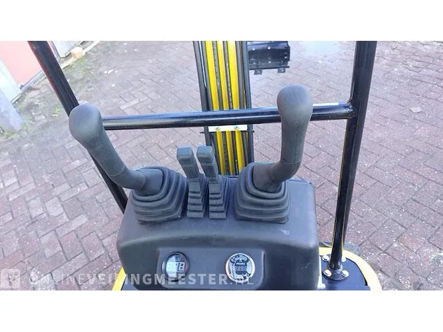 Mini rupsgraafmachine stahlworks, hl319, geel, bouwjaar 2023 - afbeelding 30 van  41