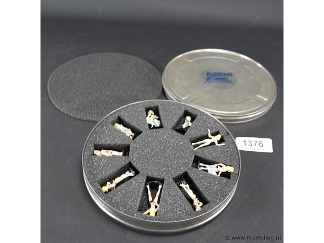 Mini striptease van dany décotoys, 9 beeldjes, gelimiteerde en genummerde oplage - afbeelding 1 van  5