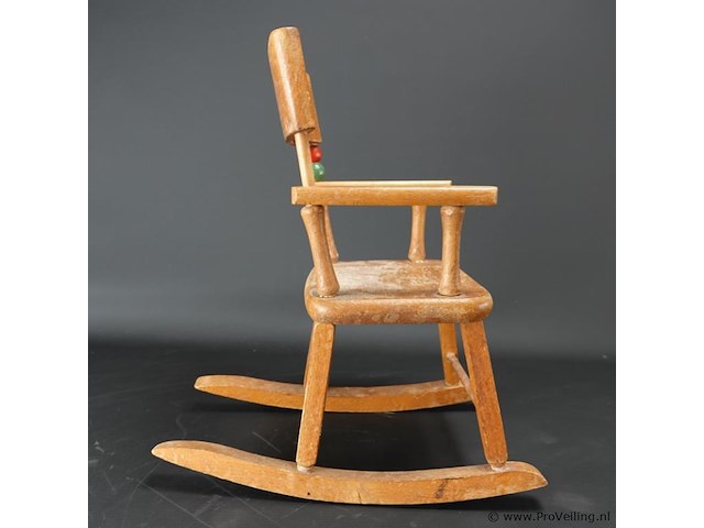 Miniatuur houten schommelstoel - afbeelding 2 van  5
