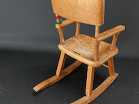 Miniatuur houten schommelstoel - afbeelding 3 van  5