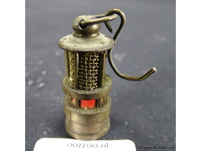 Miniatuur mijnlamp als hanger - afbeelding 1 van  3