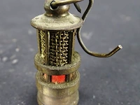 Miniatuur mijnlamp als hanger - afbeelding 1 van  3