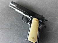 Miniatuur pistool - afbeelding 3 van  3