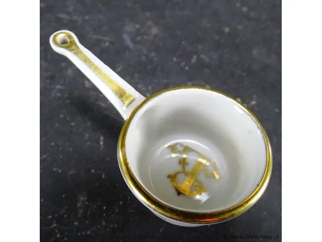 Miniatuur porseleinen steelpan - afbeelding 2 van  3