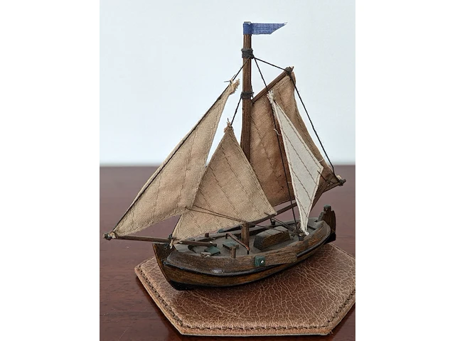 Miniatuur zwaardboot - afbeelding 1 van  6