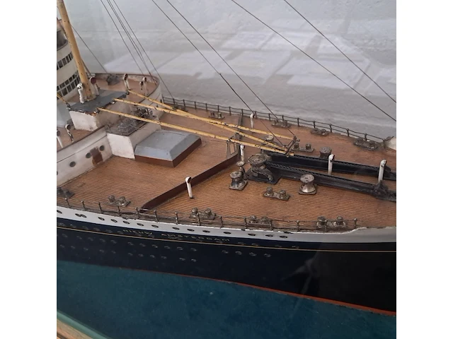 Miniatuurboot "nieuw amsterdam" - afbeelding 19 van  36