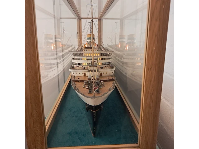 Miniatuurboot "nieuw amsterdam" - afbeelding 34 van  36