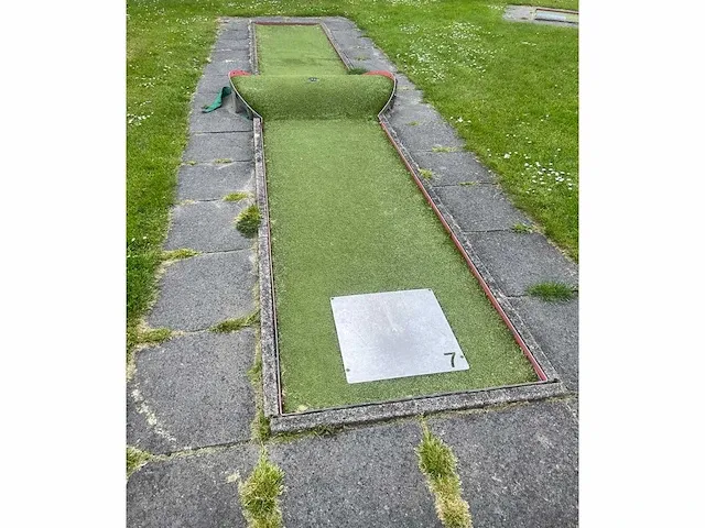 Minigolfbaan - 18 holes - afbeelding 2 van  8