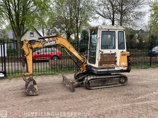 Minigraver hanix, n260-2, oranje, bouwjaar 1990 - afbeelding 1 van  14