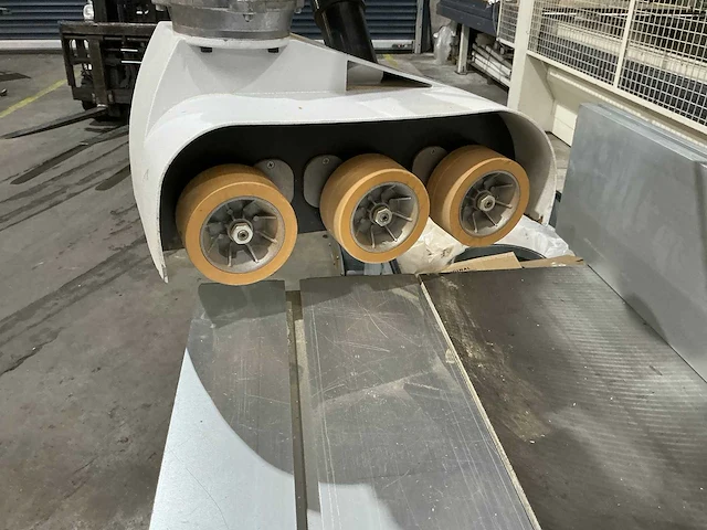 Minimax - 2004 - t 50 - tafel- en spilfreesmachine - afbeelding 14 van  17