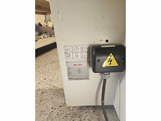 Minimax - sc 3 - formaatcirkelzaagmachine - afbeelding 11 van  19