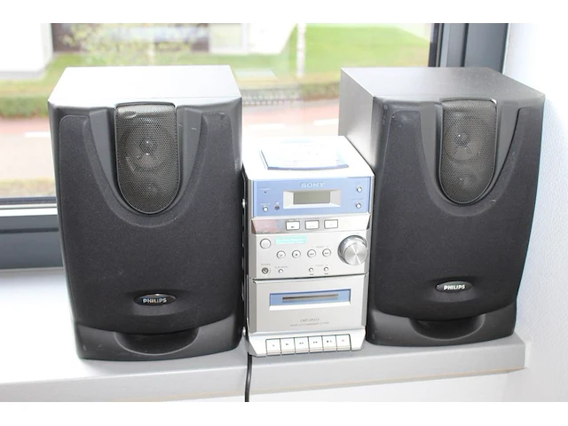 Minitoren sony met philips speakers. - afbeelding 1 van  2