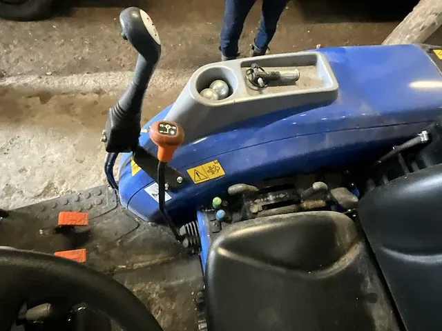 Minitractor - new holland boomer 50 - *249 draaiuren* - afbeelding 25 van  47
