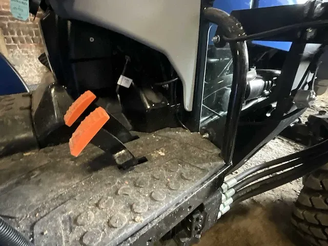 Minitractor - new holland boomer 50 - *249 draaiuren* - afbeelding 28 van  47
