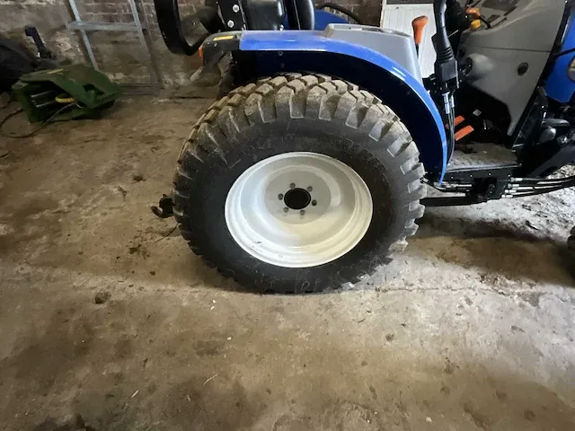 Minitractor - new holland boomer 50 - *249 draaiuren* - afbeelding 35 van  47
