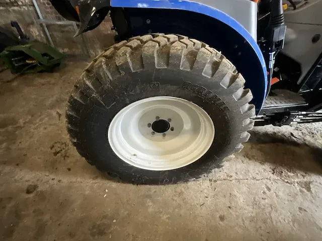 Minitractor - new holland boomer 50 - *249 draaiuren* - afbeelding 36 van  47