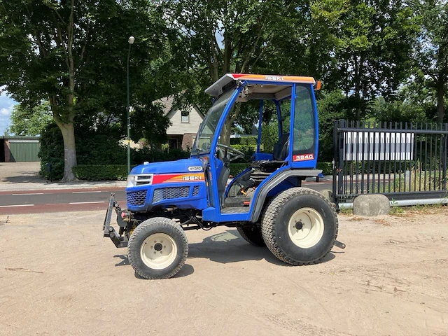 Minitractor iseki 3240 diesel - afbeelding 1 van  1