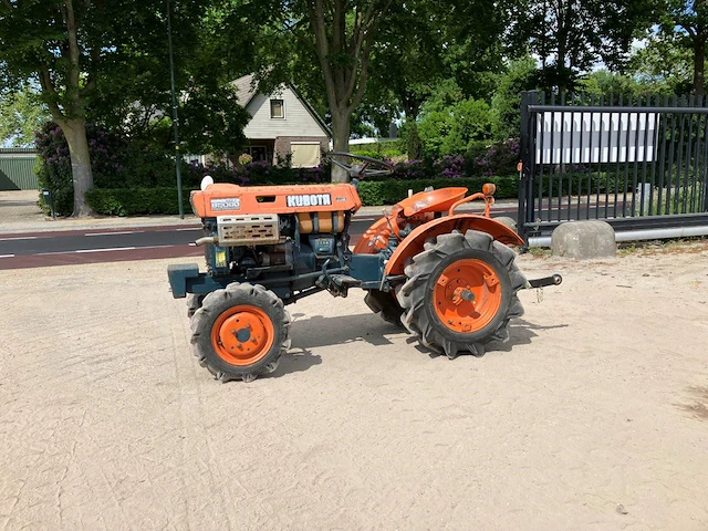 Minitractor kubota b5000 diesel - afbeelding 1 van  1
