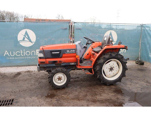 Minitractor kubota gl241 diesel 23.7pk - afbeelding 1 van  1